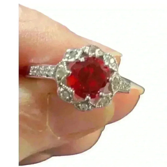 Ring size7 red stone with simulated diamonds - Picture 1 of 6